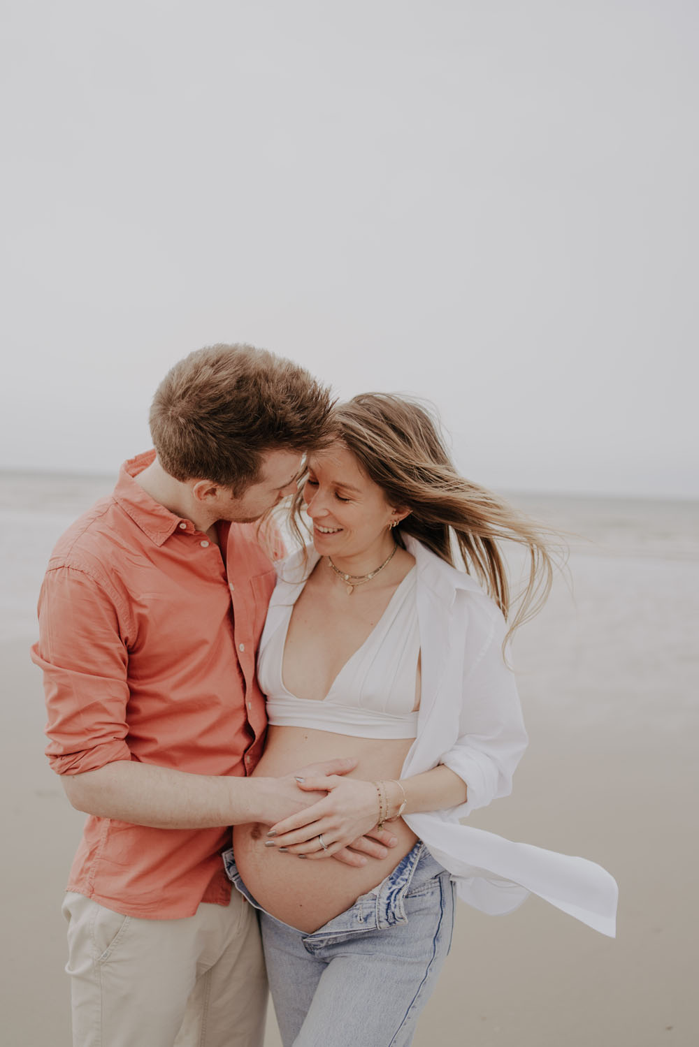 Photographe Séance photo grossesse à la plage en Belgique